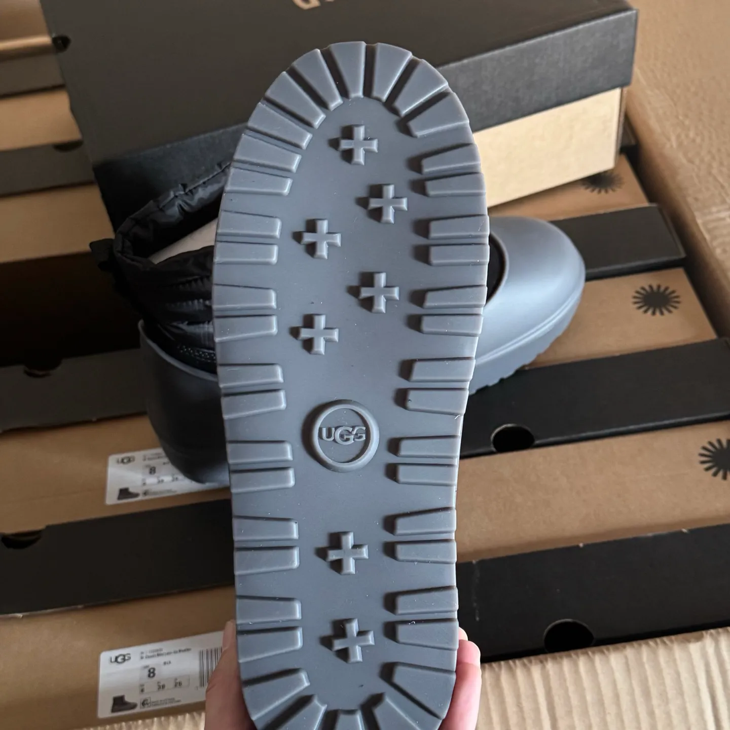 UGG high-end waterproof rain boots arrive, large foreign trade items, local 💰760